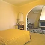 Paradise Airport Hotel 3*