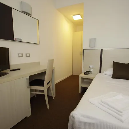 Paradise Airport Hotel