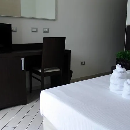 Paradise Airport Hotel