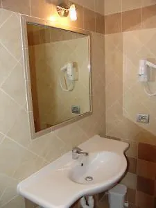 Paradise Airport Hotel 3*