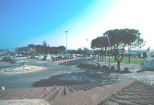 Отель Paradise Airport 3*