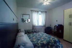 Hotel Paradise Airport