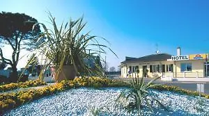 호텔 Paradise Airport 포를리